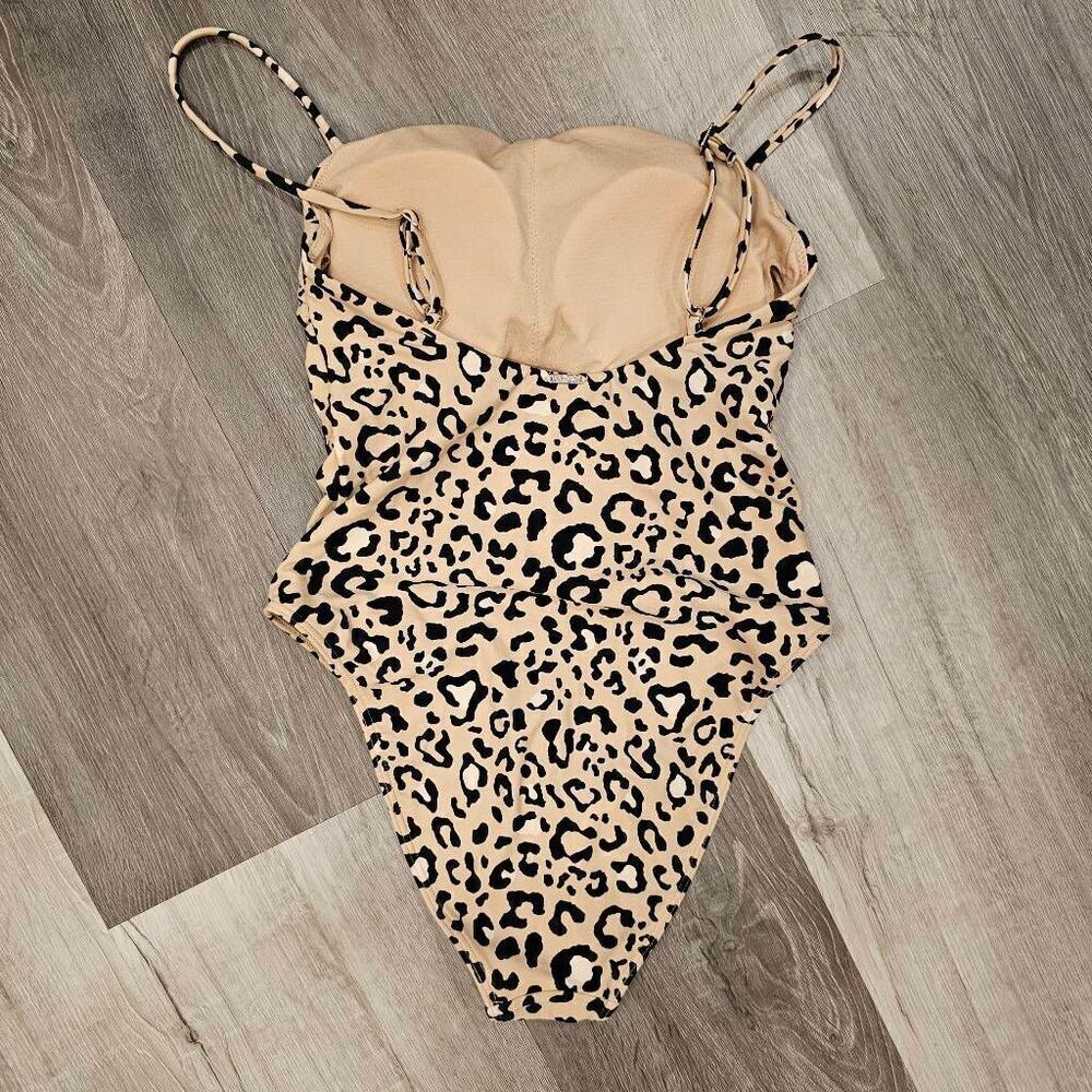 Hollister XS Leopard Print Ome piece Swimsuit Square neckline - Picture 5 of 5